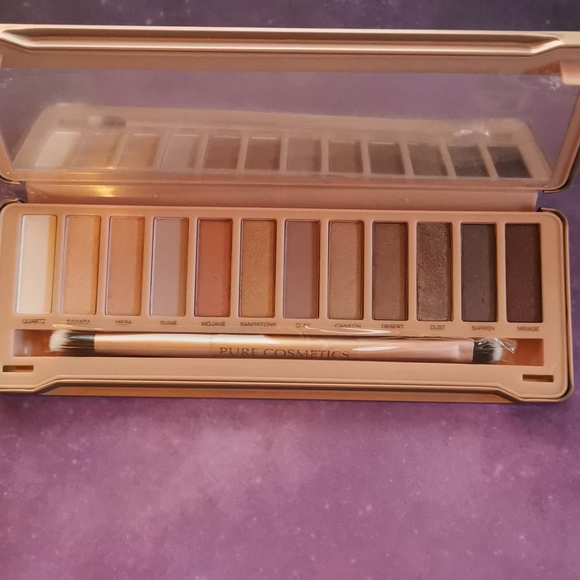 Pure Cosmetics Buff Collection Eyeshadow Palette - Picture 4 of 7